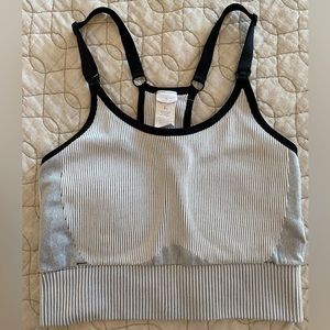 Ingrid & Isabel seamless active maternity/ nursing bra, L, very gently used
